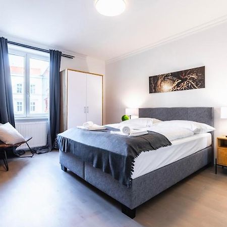 Experience Central Vienna From A Stylish And Modern Apartment Eksteriør bilde