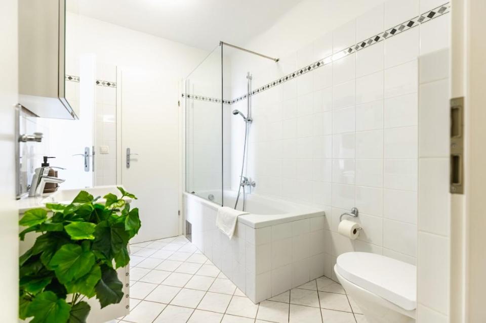 Experience Central Vienna From A Stylish And Modern Apartment Eksteriør bilde