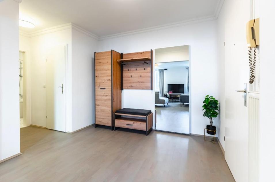 Experience Central Vienna From A Stylish And Modern Apartment Eksteriør bilde